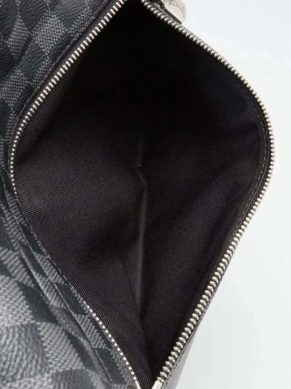 Louis Vuitton Damier Graphite District MM Messenger Bag